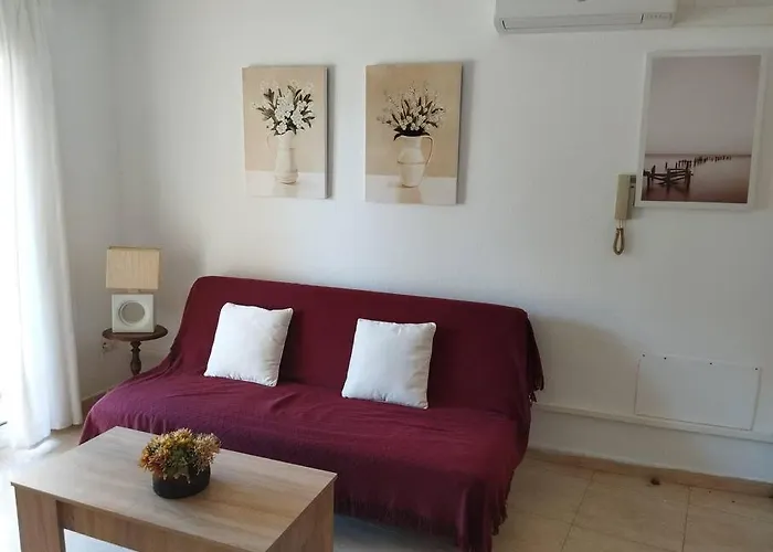 Place With Terrace And Pool Ideal For Families