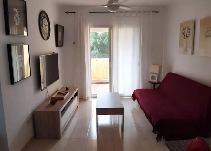 Place With Terrace And Pool Ideal For Families